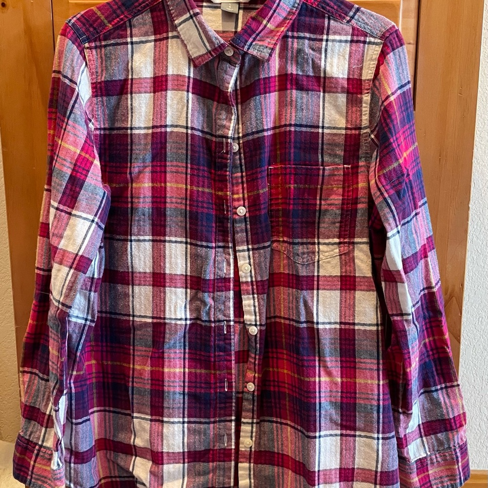 Old Navy Women’s Plaid Flannel Shirt